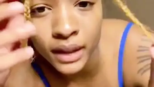 File elbise çıplak