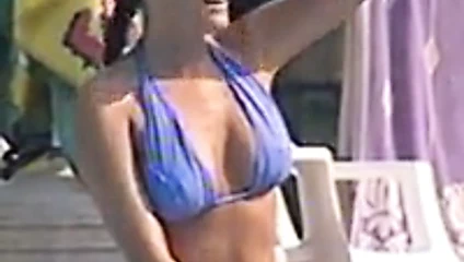 Gorog Zita bikini paparazzi