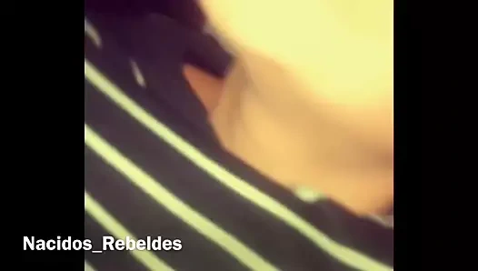 Me la fotto e gliela Lecco in macchina nel parcheggio