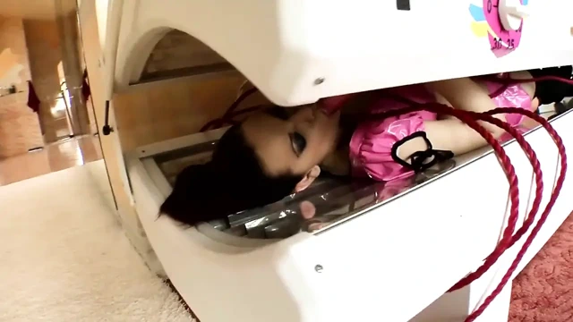 Şehvetli lia diamond ha vahşi bir üçlü seks