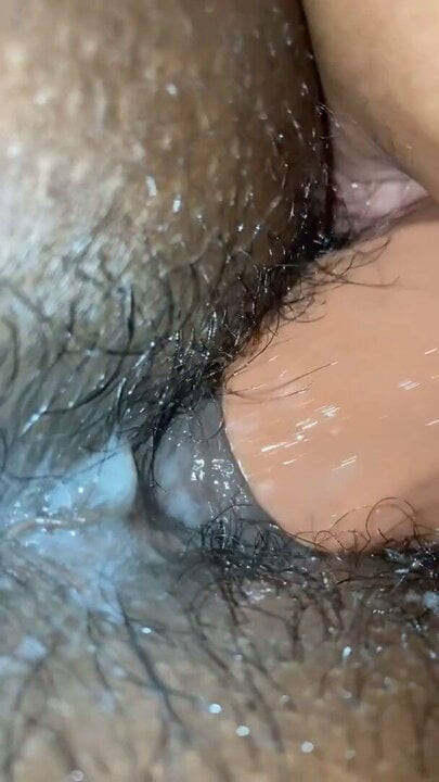 benim üvey kardeşim ilk kez çalışıyor strapon