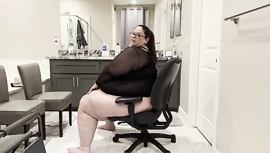 Люкс в нижнем белье: пухлый рай, тугий стул соблазняет (Wmv)