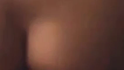 O sik sürdü ve hızlı yuttu!