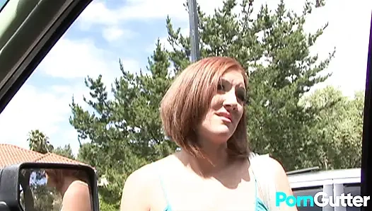 Yaramaz orta yaşlı seksi kadın morgan reigns sikiliyor ve sikiliyor