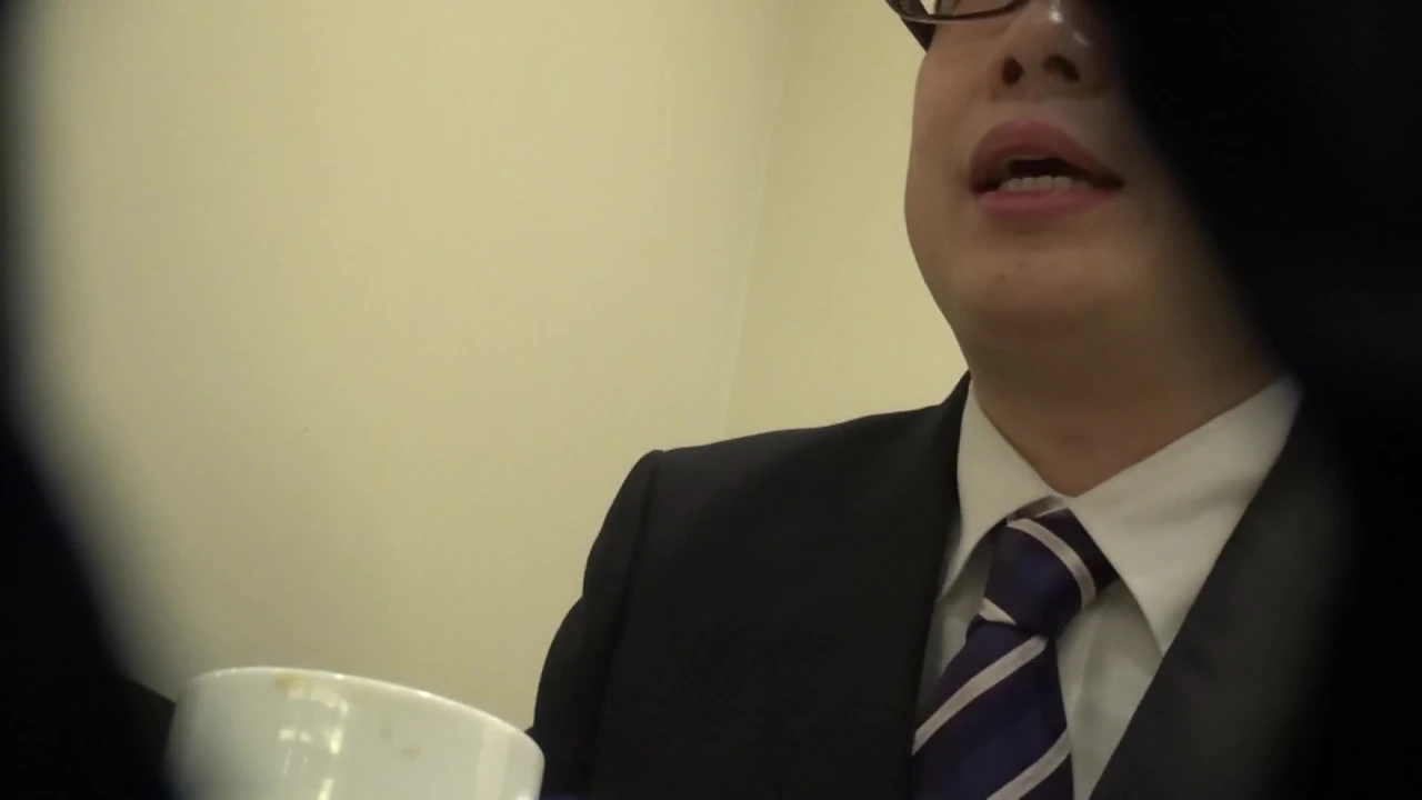 Amateur POV: Husband wanna see his wife having sex with another guy. #8-1