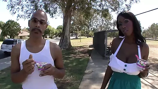 Ateşli zenci götü ve büyük zenci yarağı