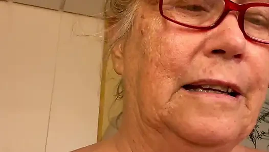 Ninenin her zaman xxx ikramları var