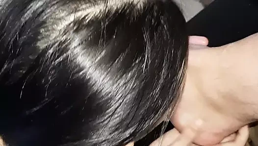 Kız arkadaşım ayak parmaklarımı yalıyor ve boşaldım - lezbiyen-illüzyon