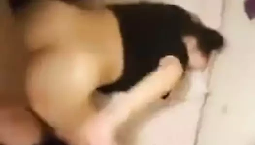 Pendant qu'il l'a Fuck elle fait son Visio