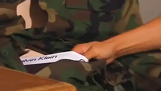 Ateşli ordu üçlü grup seks