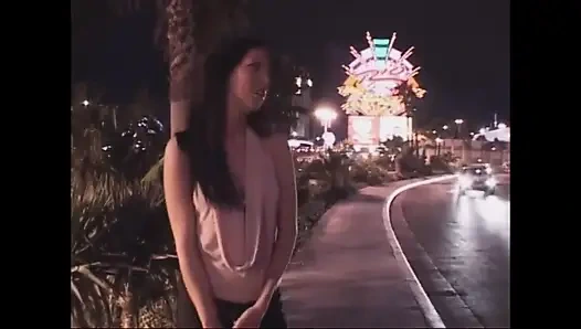 Üvey erkek kardeşim beni harika sikiyor