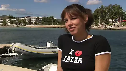 O sürtük Claudia ile tatilde