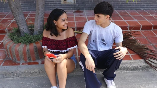 Erkek arkadaşı evde yokken komşumun brunny komşusunu valentina'yu evime davet ediyorum - valentinahot10