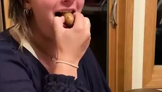 TikTok slut no gag reflex