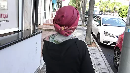 Türk Müslüman nine çok kıllı amcığını gösteriyor