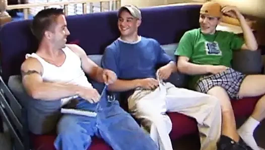 Heteroseksüel çocuğa kafa vermek