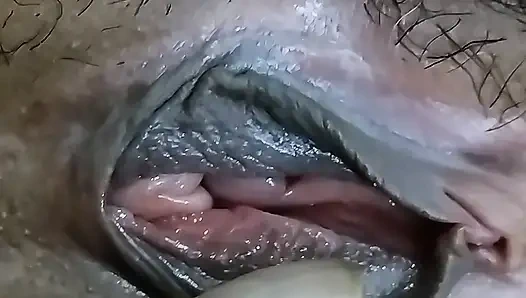 Seksi bayan üvey babasını sert sikiyor sert seks domaltmalı pozisyonunda minik amcığını yalıyor