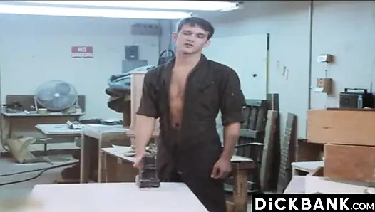 Kaslı eşcinsel harika sakso çekiyor