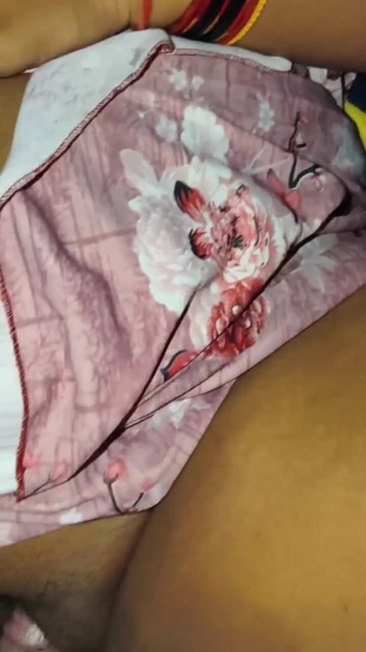 Yeni evli ateşli yenge pembe amına yarak almaya çalıştı | Klip 1