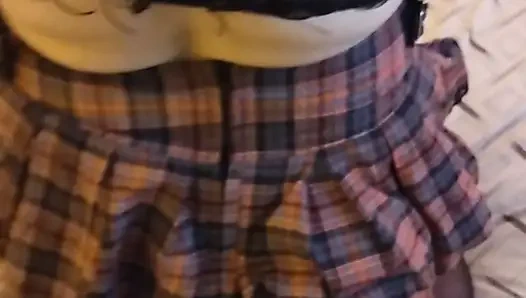 Kız öğrenci arkadan yarak alıyor