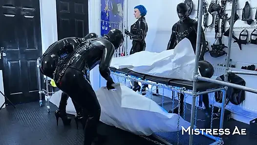 Cadılar bayramı deneyi: lateks uzaylı tekrar diriliyor