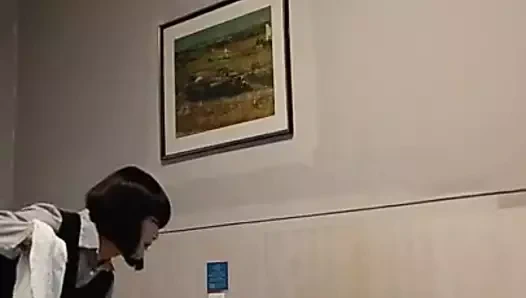 Asya dede ve ladyboy parmak arası terlik