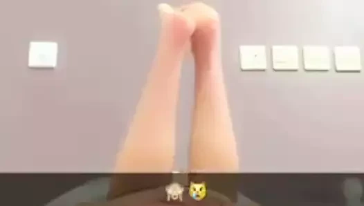 Yanaklarını yaymak