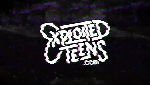 18 yaşındaki genç dağınık Creampie alır