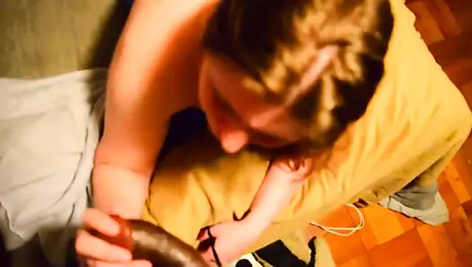 Harry Potter'i televizyonda izlerken karımın boğazını sikiyorum