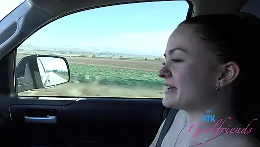 Imani ile okyanus gezisine devam edersen o sana tam bir elle muamele, ayakla muamele ve sakso çekiyor, seninle bitiyor