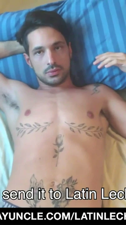 Dövmeli Latin Kaslı İlk Porno Çekimini Kamerada Yapıyor | Bölüm 1