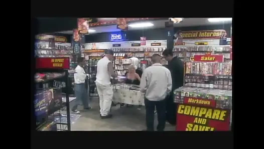 Büyük memeli orta yaşlı seksi kadın aşık xxx