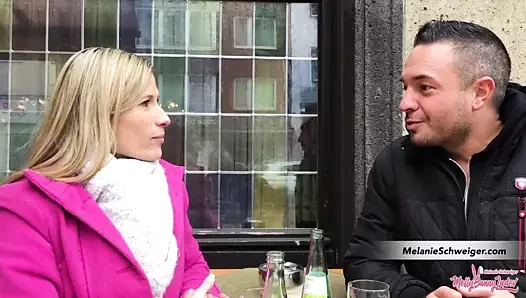 Sokakta yakalandı - evde prezervatif olmadan becerdin - Alman Melly