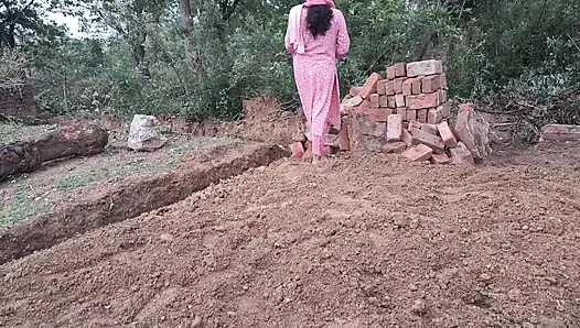 Genç Hintli kadın arkadaşıyla