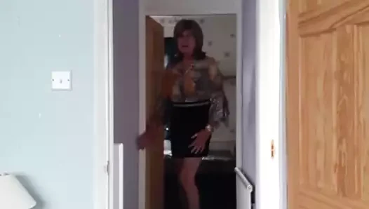 yatak odasında Kazzie