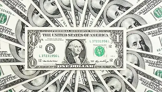 Büyüleyici finansal zihin sikişi! Büyük göğüslerim seni sikecek!