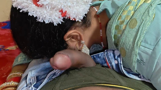 Beutifull desi Hintli kız acı verici seks net edepsiz konuşma