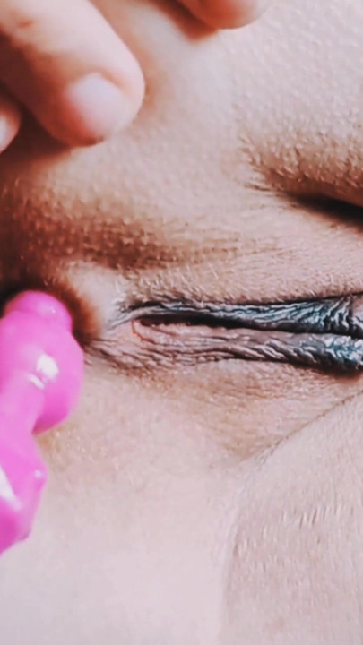 Kamera arkası, orta yaşlı seksi kadın deliklerini filme alıyor | Klip 1