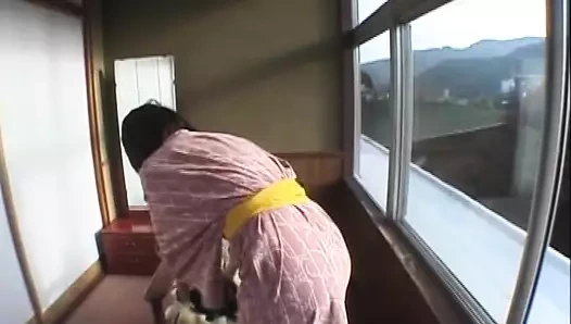 Açık havada eğlenmeyi seviyor