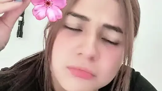 En iyi arkadaşım TikTok'ta mastürbasyon yapıyor