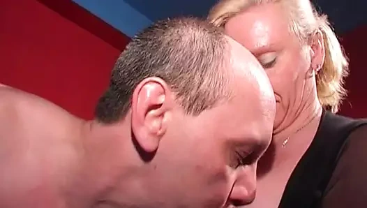 Alman swinger çift ve efsanevi simones ile inanılmaz amatör porno video