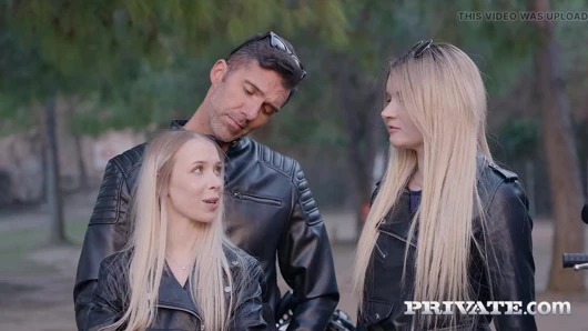 Özel iletişim - Amber Kawai, Nata Gold ve Alice Ross, azgın motorcular vahşi bir grup seks yapıyor.