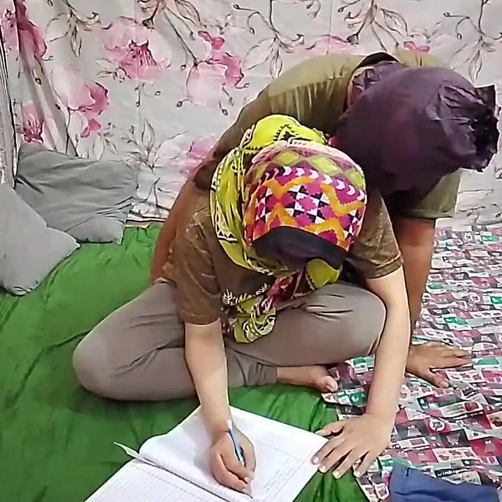 Genç öğrenci gerçek orgazm