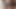 Darkhaired üniversiteli kız Irene rüzgara doğru geçişte gezinmekten hoşlanıyor