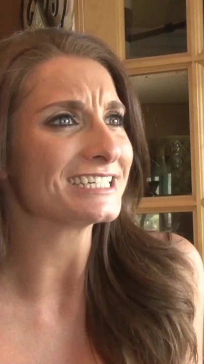 Zevkten ağlıyor: gençler göt yalayarak birbirlerine zevk veriyor