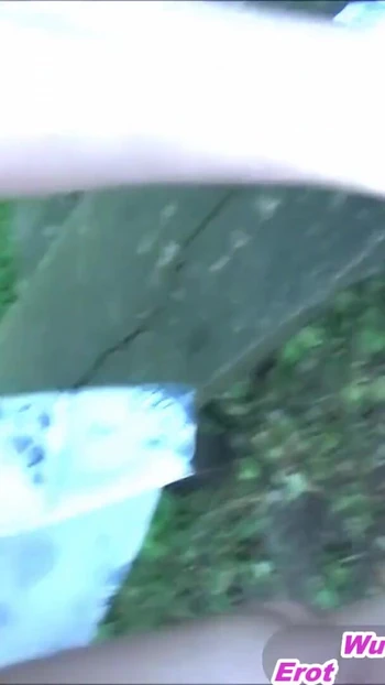 Потрясающий момент от "Худенькая немецкая рыжая тинка на уличном секс-свидании в домашнем любительском видео"