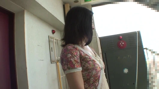 Büyükanne sikikleri genç horoz sert