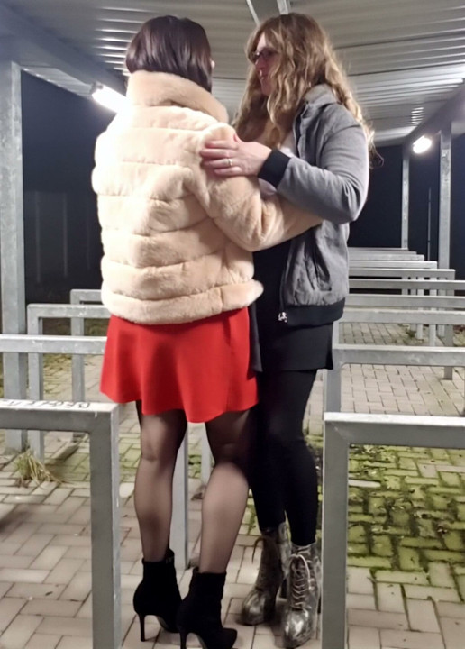 Nicki ve Dani dans eden aşk