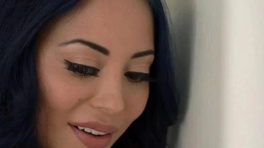 Buxom milf, üvey oğlunun tüm sapıkça seks fantezilerini gerçeğe dönüştürüyor