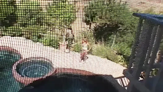 Lezbiyenler dildo için can atıyor